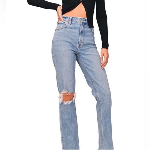 Abercrombie & Fitch Curve Love Ultra High Rise Straight Jean Medium Destroy - Picture 1 of 7